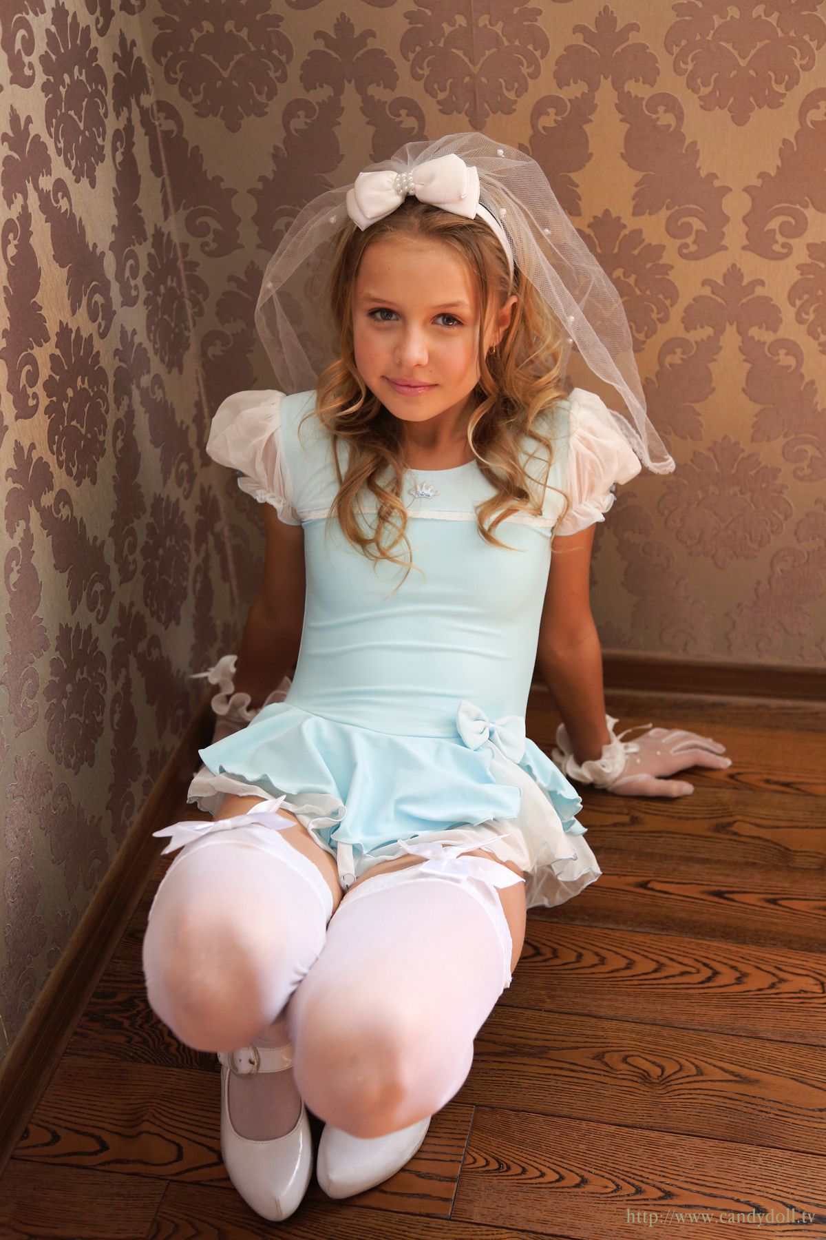 MikaS精美套图第十五弹(100P)